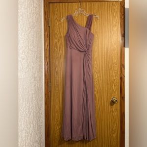 Pink / rose color dress. Has a sexy leg slit